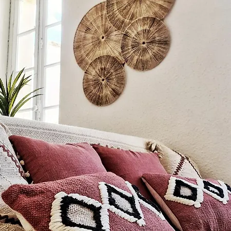 N2 Barbacane-pieds Cite-boheme Chic-clim Mobile Apartament